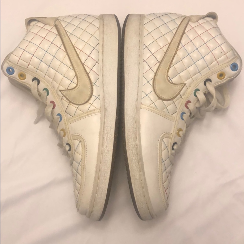 7 USA. 4.5 UK. 38 EUR. 24 CM